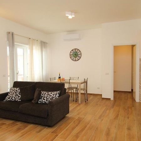 Appartement Viriamo House Roma à Acilia Extérieur photo