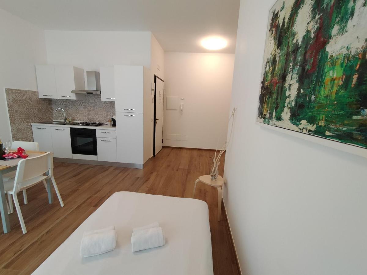 Appartement Viriamo House Roma à Acilia Extérieur photo