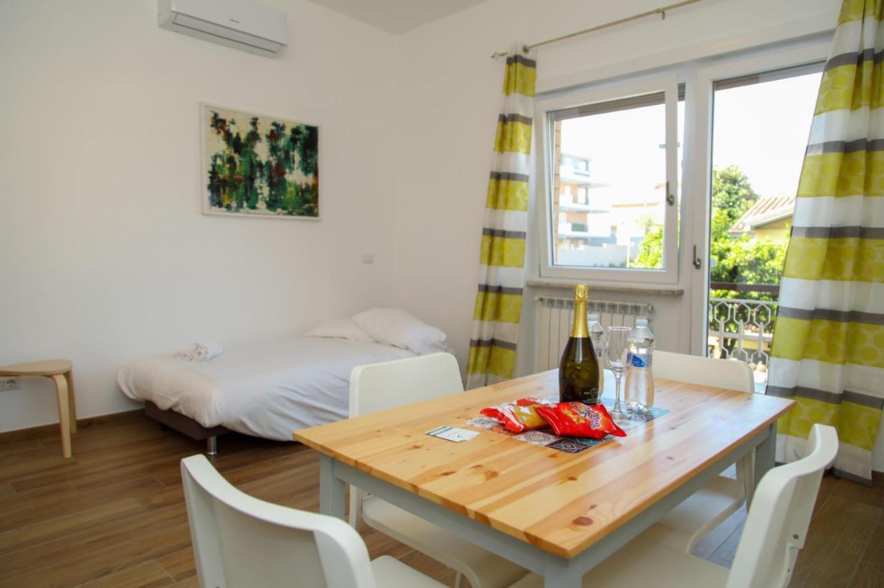 Appartement Viriamo House Roma à Acilia Extérieur photo